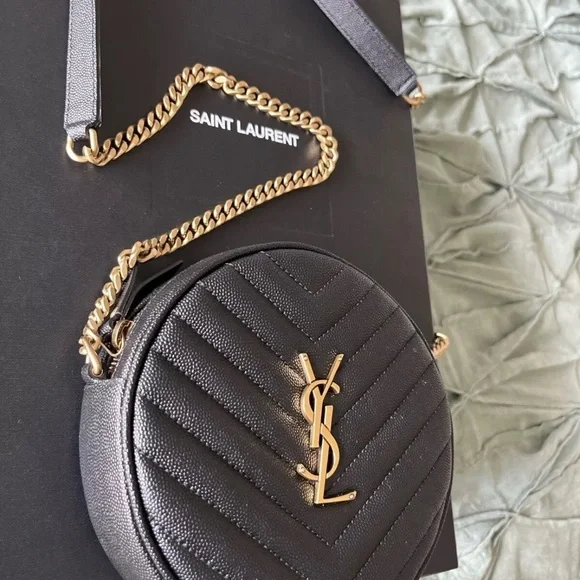 Compact Black Crossbody Bag with Pebbled Texture and Gold Zipper - Picture 5 of 8